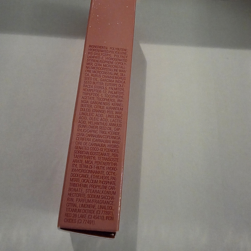 Ole Henriksen Pout Preserve Gimmer Peptide Lip Treatment- Strawberry Sorbet - Picture 2 of 6